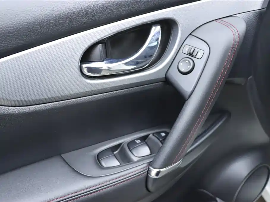 Qashqai 2021 2.0L CVT Deluxe Edition купить на сайте DeffCars