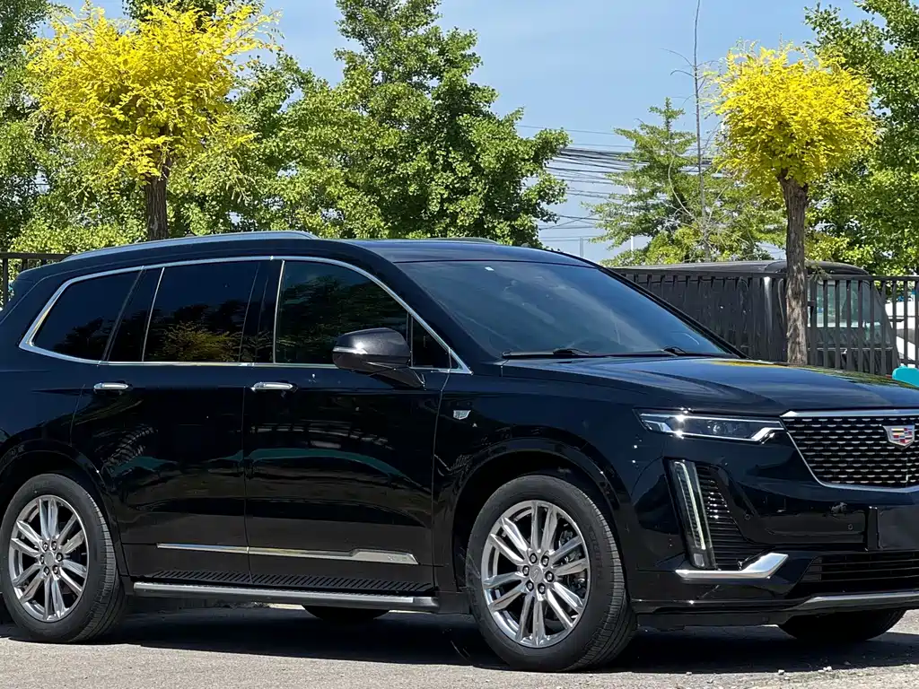 Cadillac XT6 2021 2.0T six-seat two-wheel drive luxury model купить на сайте DeffCars