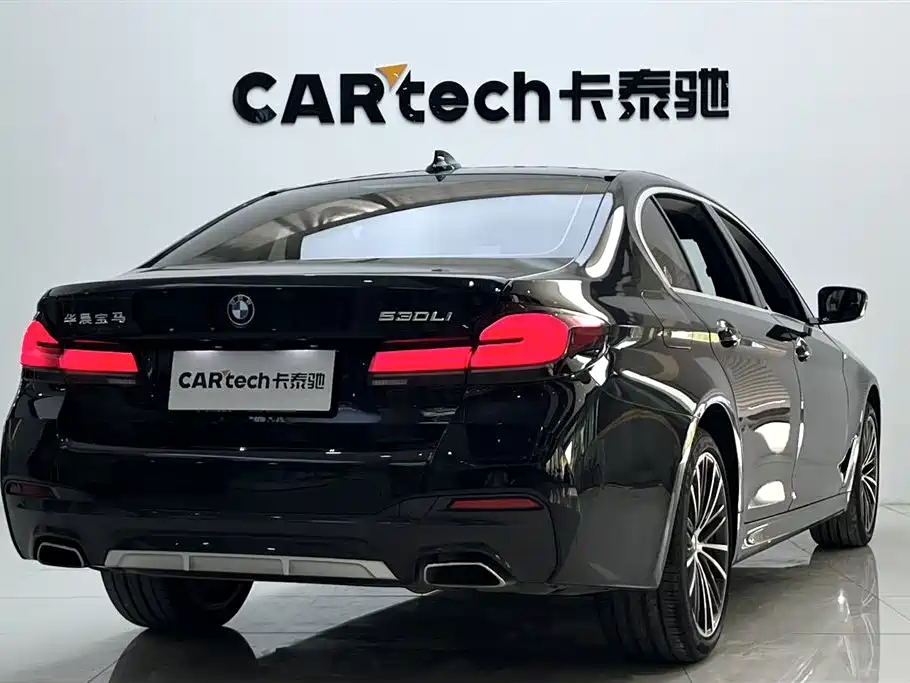BMW 5 Series 2022 530Li Leading M Sports Package купить на сайте DeffCars