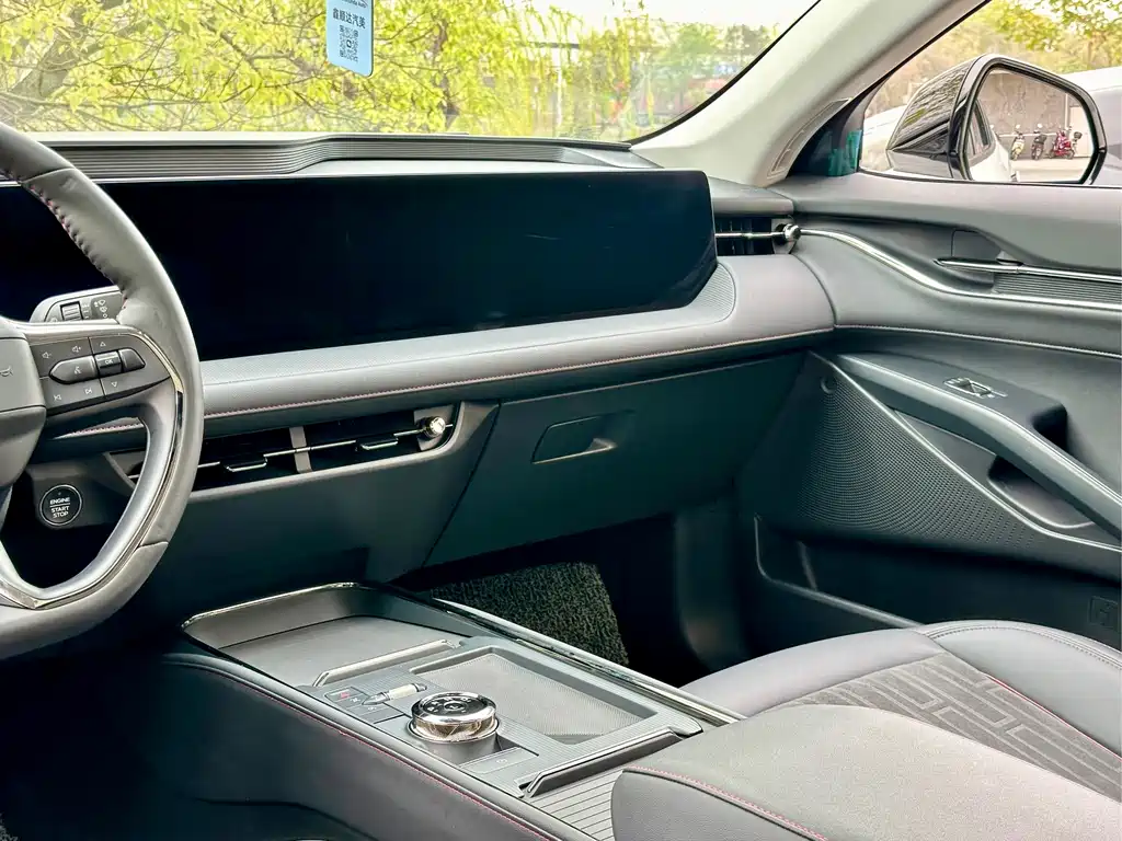 Mondeo 2023 EcoBoost 245 Luxury купить на сайте DeffCars