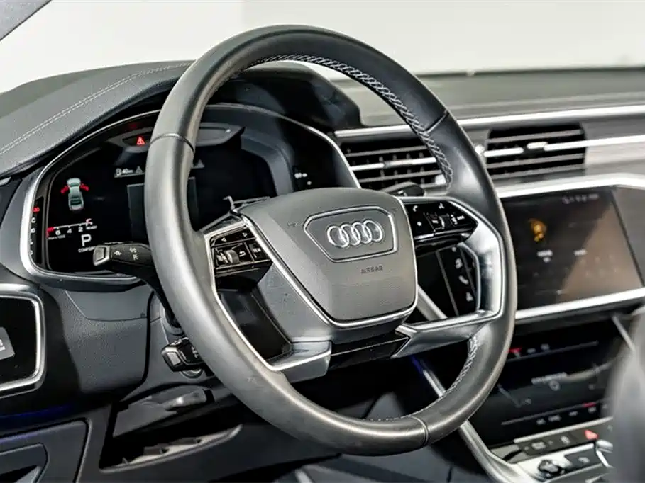 Audi A7L 2024 45TFSI S-line Dream Building Liquid Crystal Package купить на сайте DeffCars