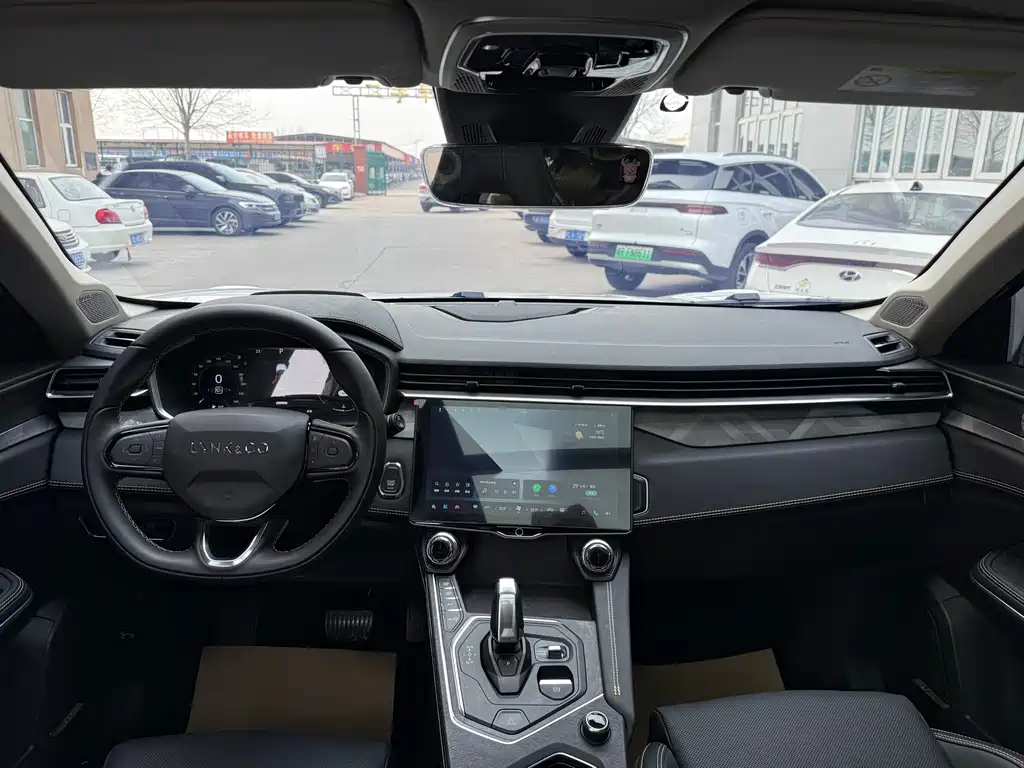 Lynk & Co 01 2024 2.0TD 2WD Global Pro купить на сайте DeffCars