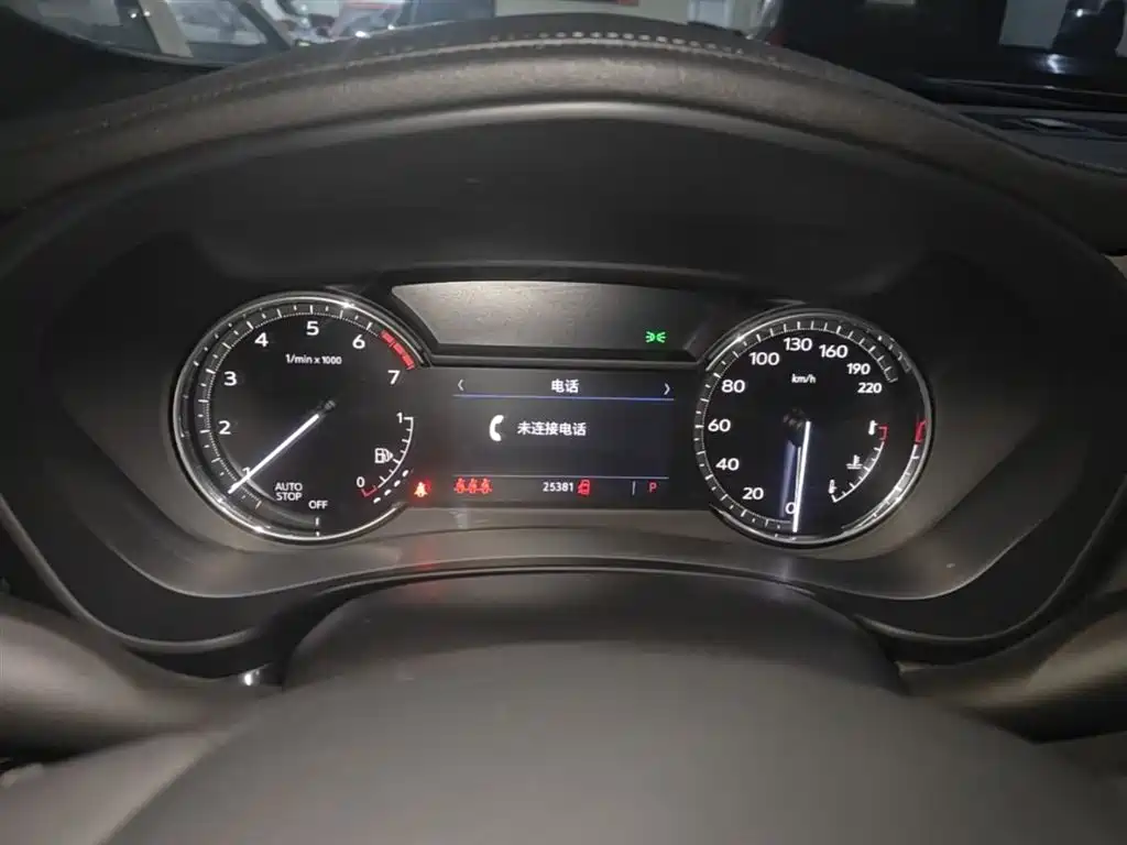 Cadillac XT4 2022 28T two-wheel drive fashion model купить на сайте DeffCars