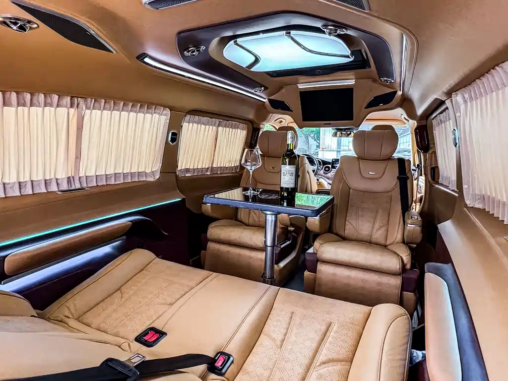 Mercedes-Benz V-Class 2022 V 260 L Long Wheelbase Luxury Edition купить на сайте DeffCars