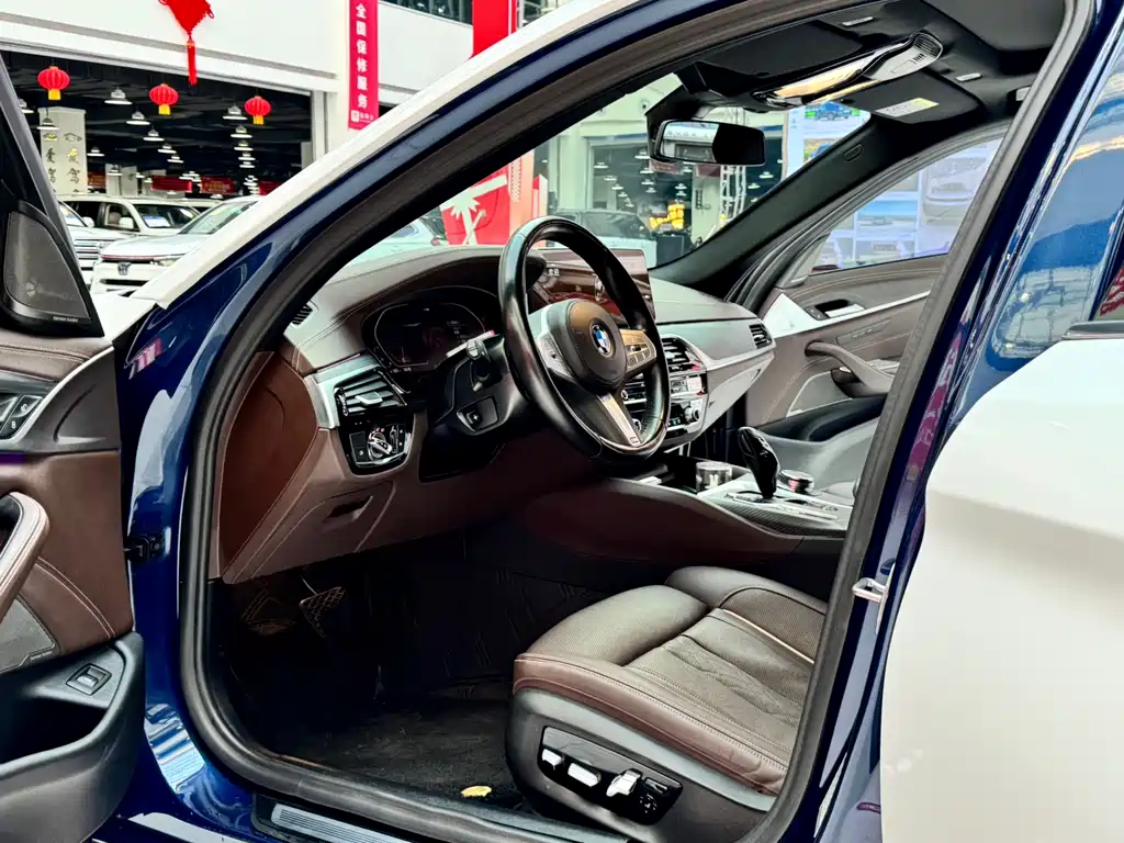 BMW 5 Series 2022 Facelift 2 530Li Exclusive M Sports Package купить на сайте DeffCars