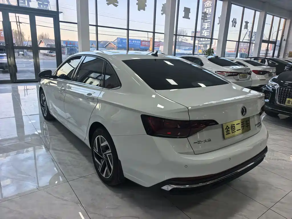 Sagitar 2025 300TSI DSG Flyover Edition купить на сайте DeffCars