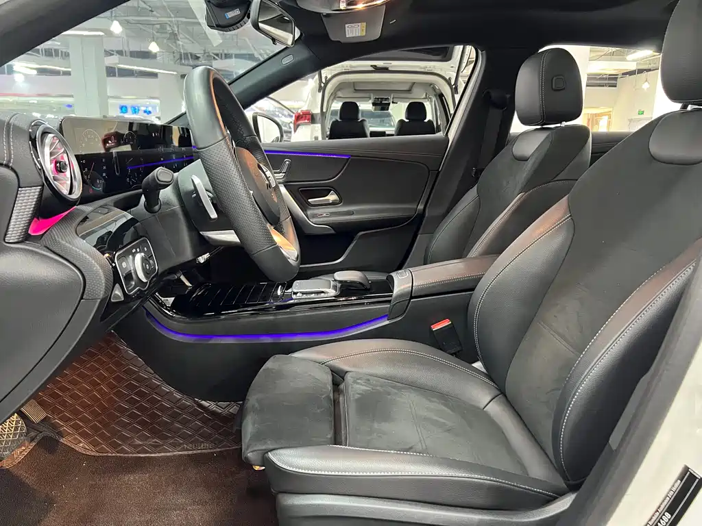 Mercedes-Benz A-Class 2022 Facelift A 200 L Sports Sedan Fashionable купить на сайте DeffCars