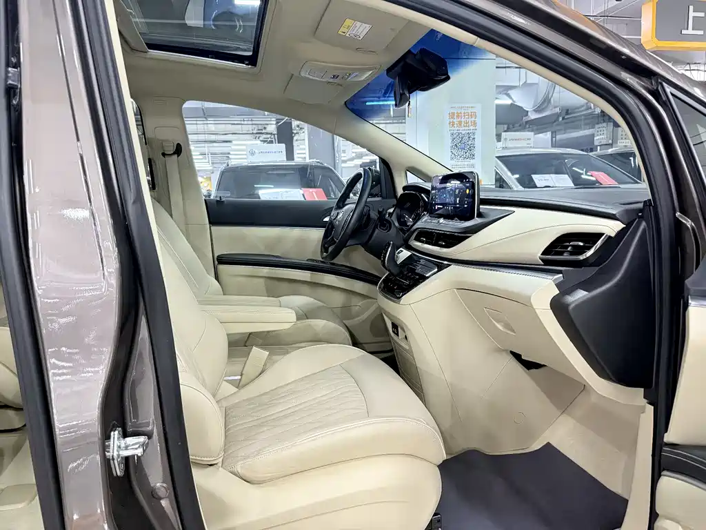 Buick GL8 2023 Land Business Class 652T Luxury купить на сайте DeffCars