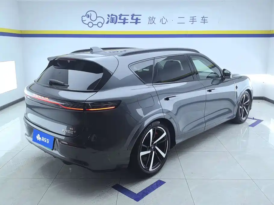 Lantu FREE 2025 FREE+ four-wheel drive Qiankun version купить на сайте DeffCars