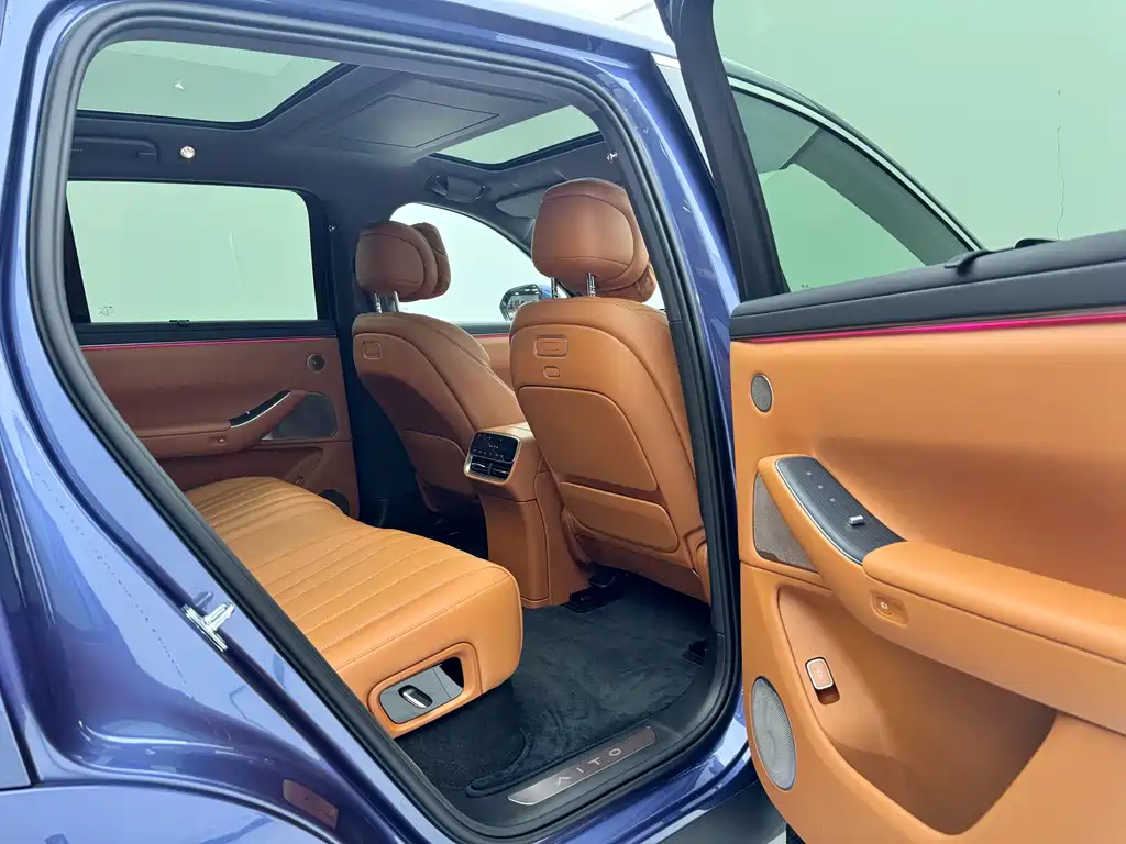 Wenjie M7 2026 extended range Ultra four-wheel drive version 5 seats (192-line lidar) купить на сайте DeffCars