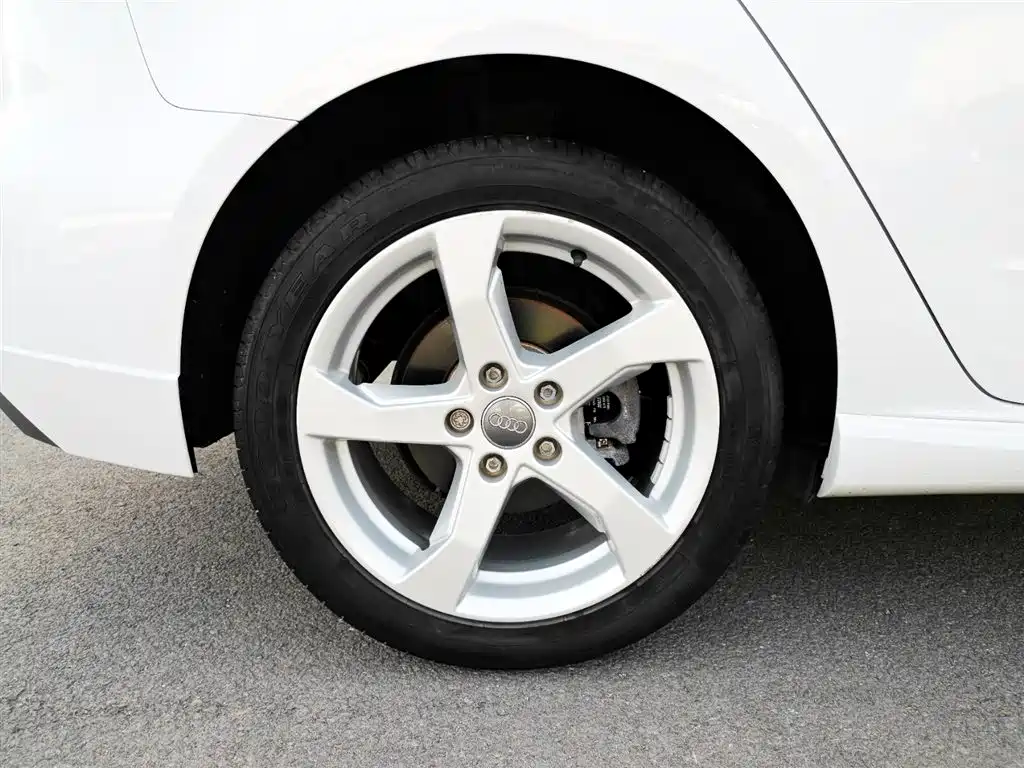 Audi A3 2020 Sportback 35 TFSI Fashion Type National VI купить на сайте DeffCars