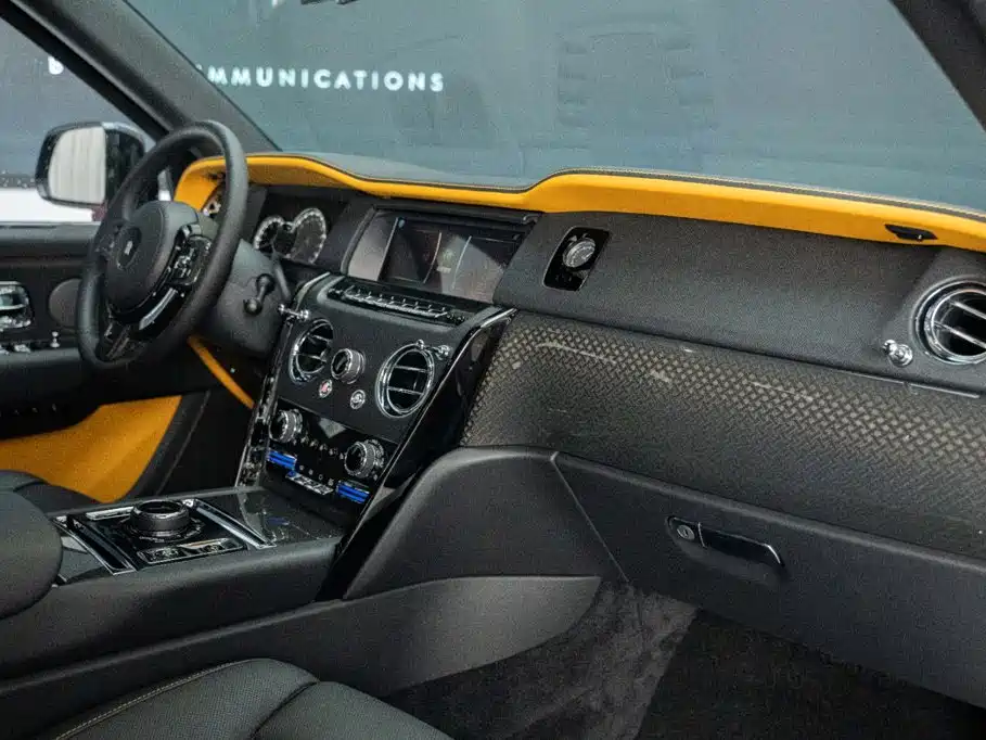 Cullinan 2020 Black Badge купить на сайте DeffCars