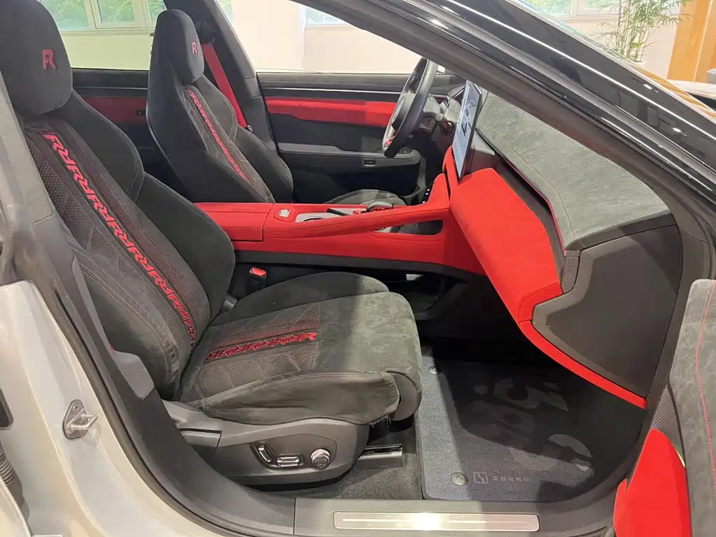 Jikrypton 001 FR 2023 FR version 100kWh купить на сайте DeffCars