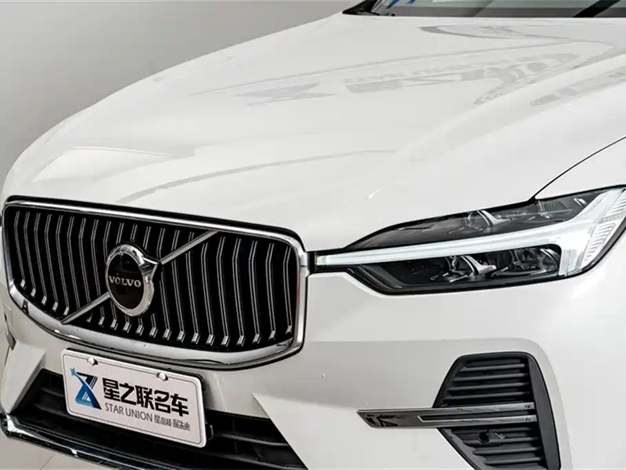 Volvo XC60 2025 B5 four-wheel drive Zhiyuan luxury version купить на сайте DeffCars