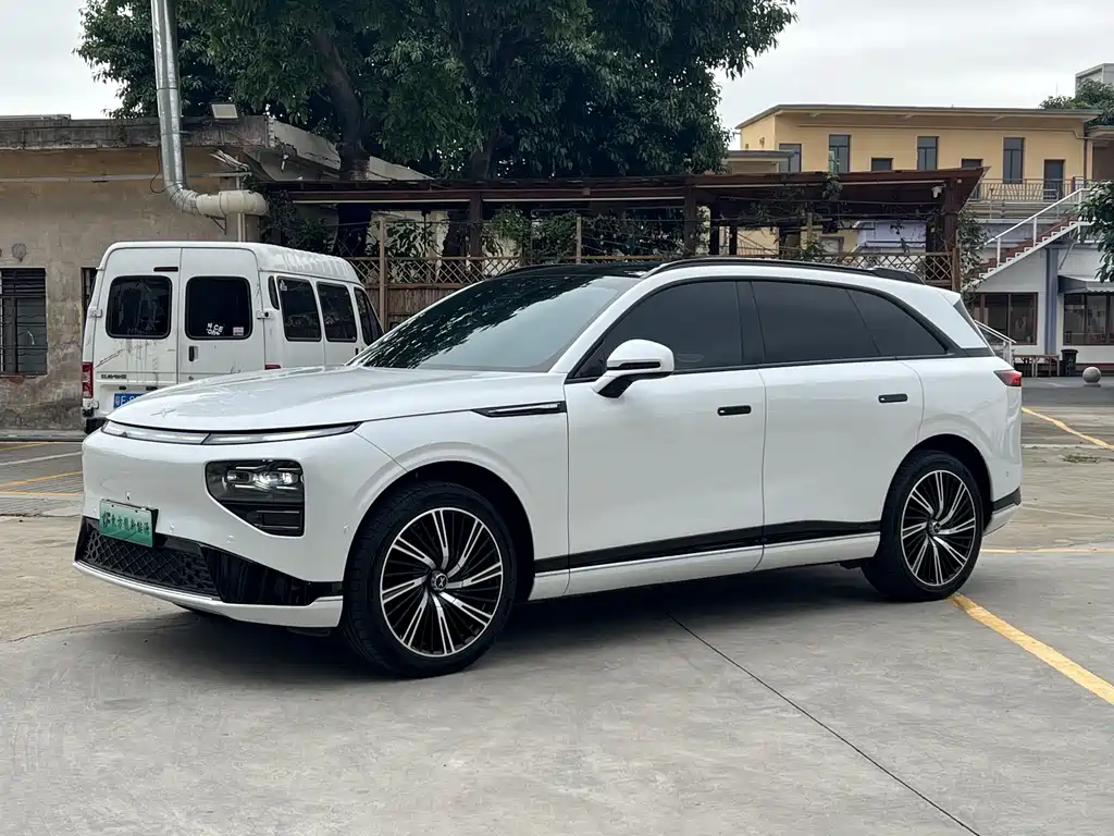 Xpeng G9 2022 model 702 Max купить на сайте DeffCars