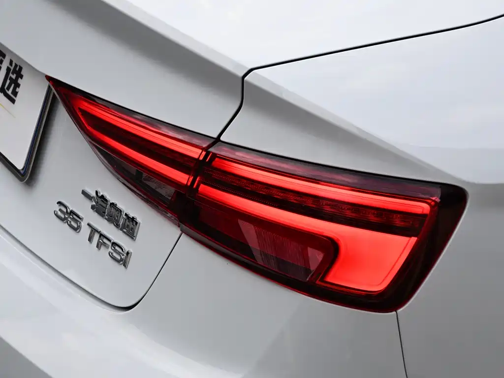 Audi A3 2019 Limousine 35 TFSI Fashion Type National VI купить на сайте DeffCars
