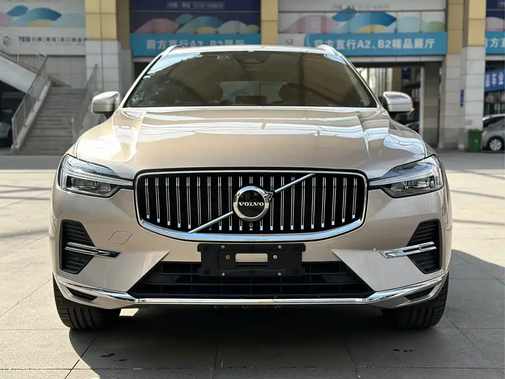 Volvo XC60 2023 B5 four-wheel drive Zhiyi Luxury Edition купить на сайте DeffCars