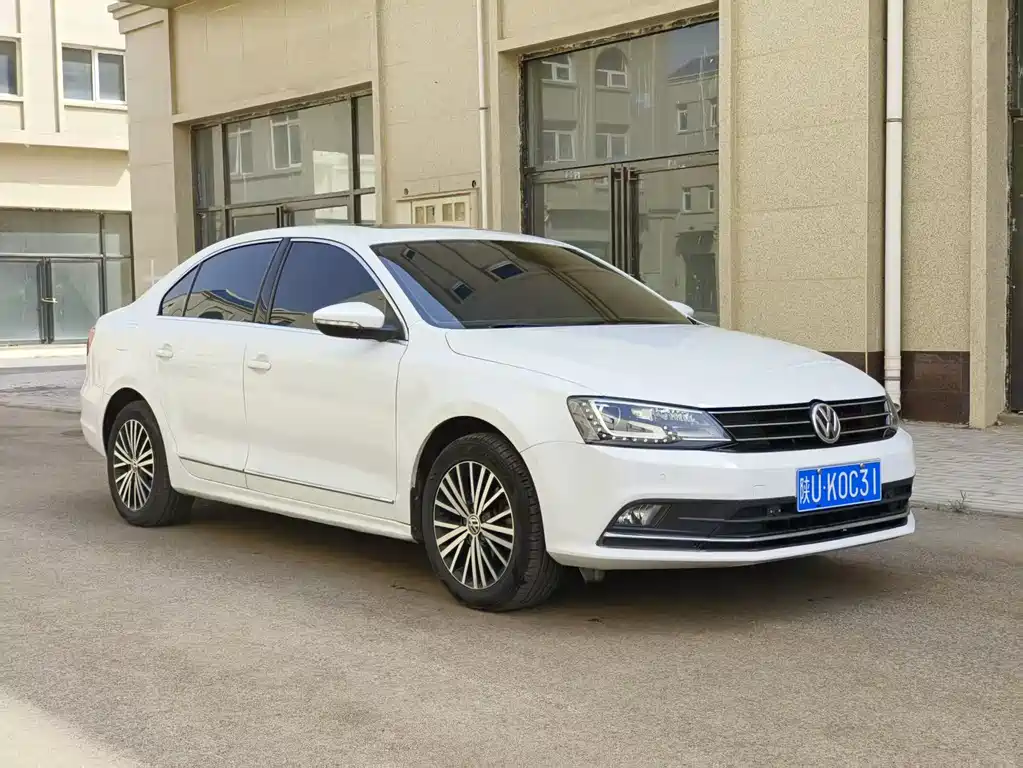 Sagitar 2017 230TSI automatic luxury model купить на сайте DeffCars