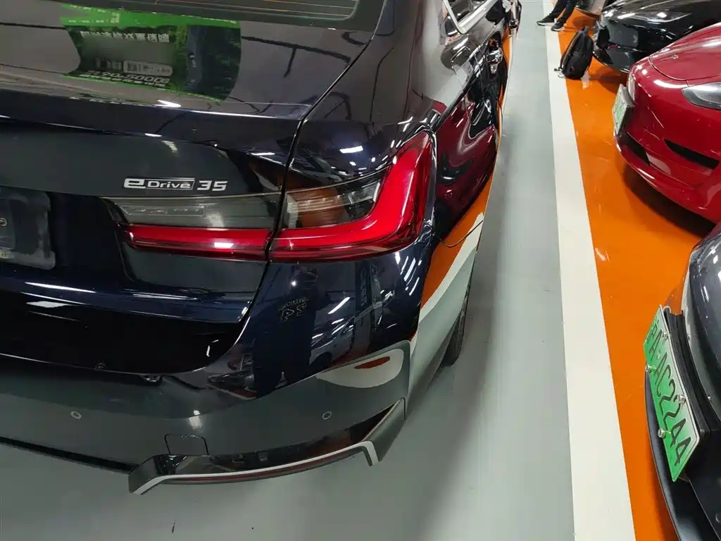 BMW i3 2022 eDrive 35 L купить на сайте DeffCars
