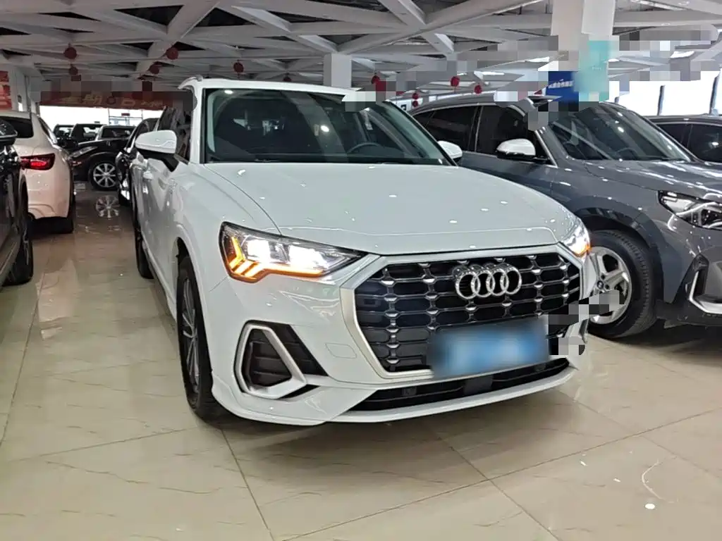 Audi Q3 2022 35 TFSI aggressive and dynamic model купить на сайте DeffCars