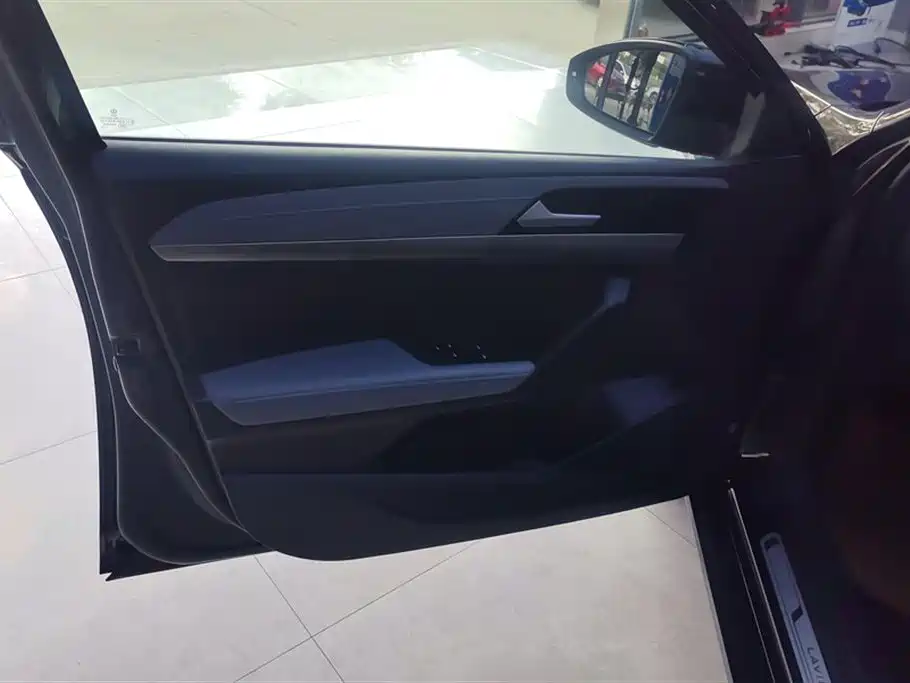 Lavida 2023 300TSI DSG Manyi Edition купить на сайте DeffCars
