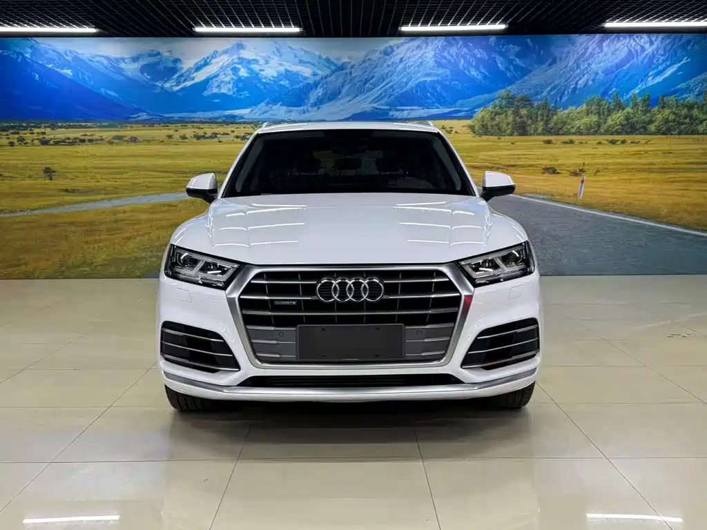 Audi Q5L 2018 40 TFSI enjoys fashionable style, National V купить на сайте DeffCars