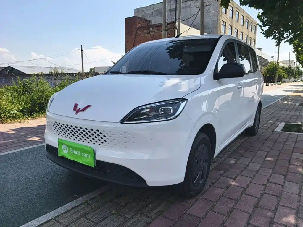 Wuling Hongguang New Energy 2025 Extended Range Hybrid 50KM Comfort Type купить на сайте DeffCars