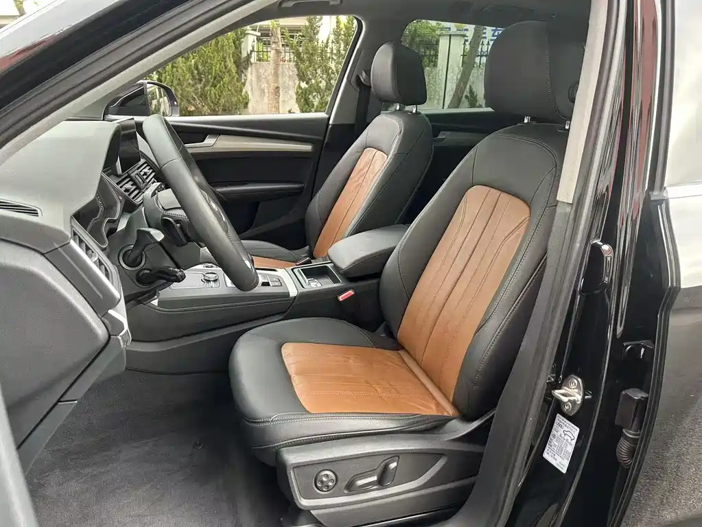 Audi Q5L 2020 40 TFSI enjoys fashionable style купить на сайте DeffCars