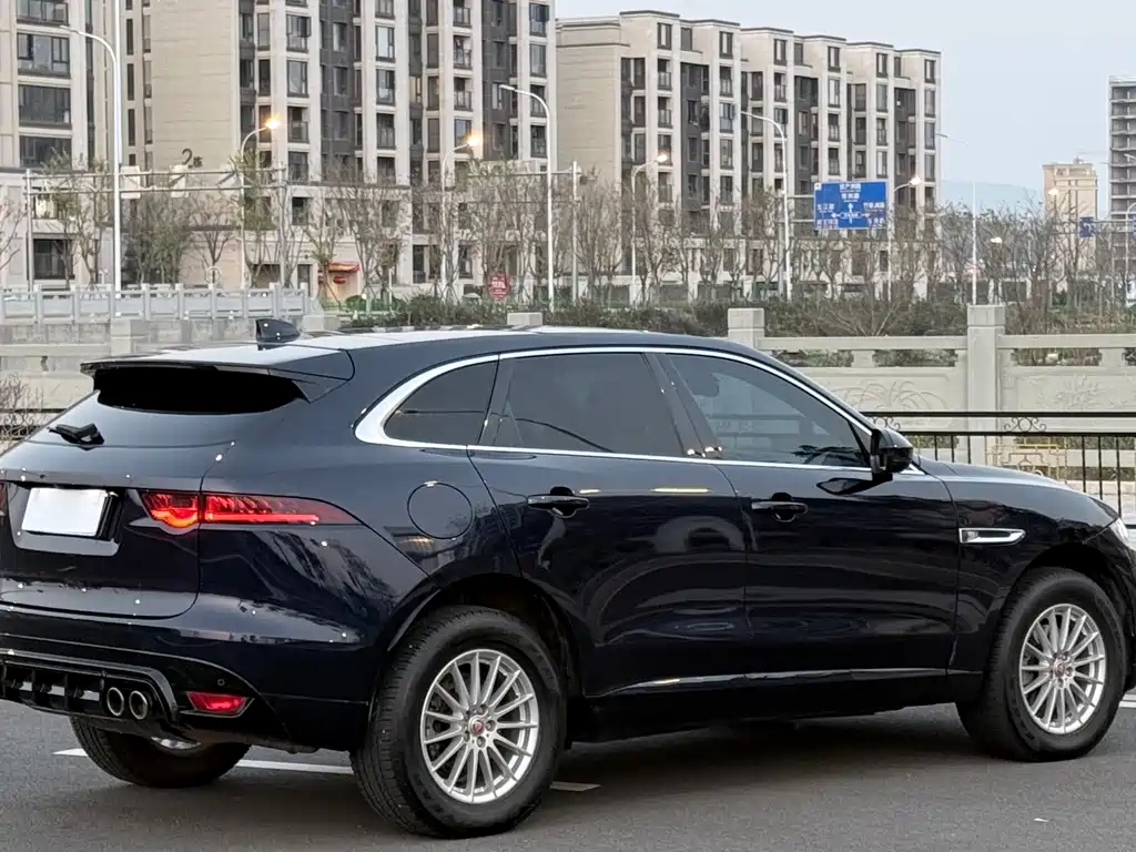 Jaguar F-PACE 2020 2.0T Urban Exclusive Edition купить на сайте DeffCars