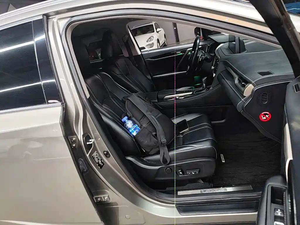 Lexus RX 2020 facelift 300 two-wheel drive elite version купить на сайте DeffCars