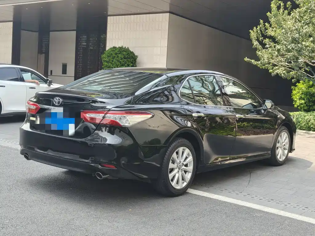 Camry 2021 2.0G Deluxe Edition купить на сайте DeffCars
