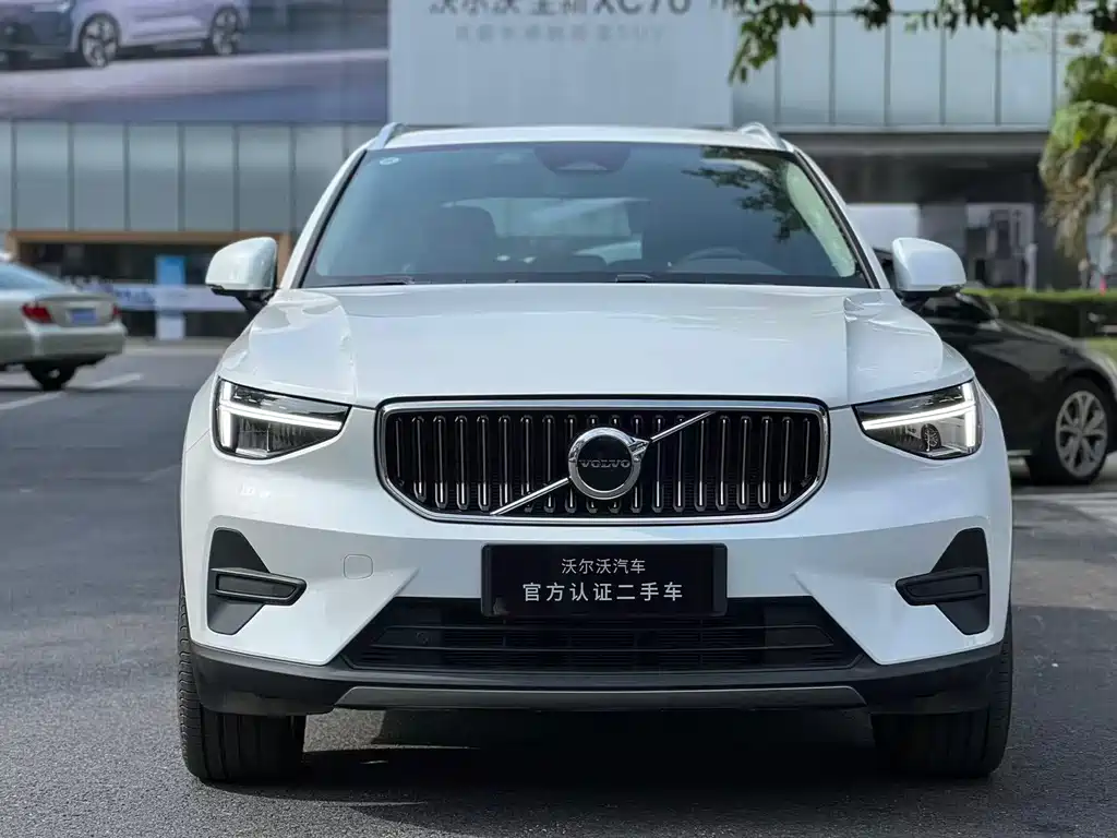 Volvo XC40 2025 B4 four-wheel drive Zhiyuan luxury version купить на сайте DeffCars