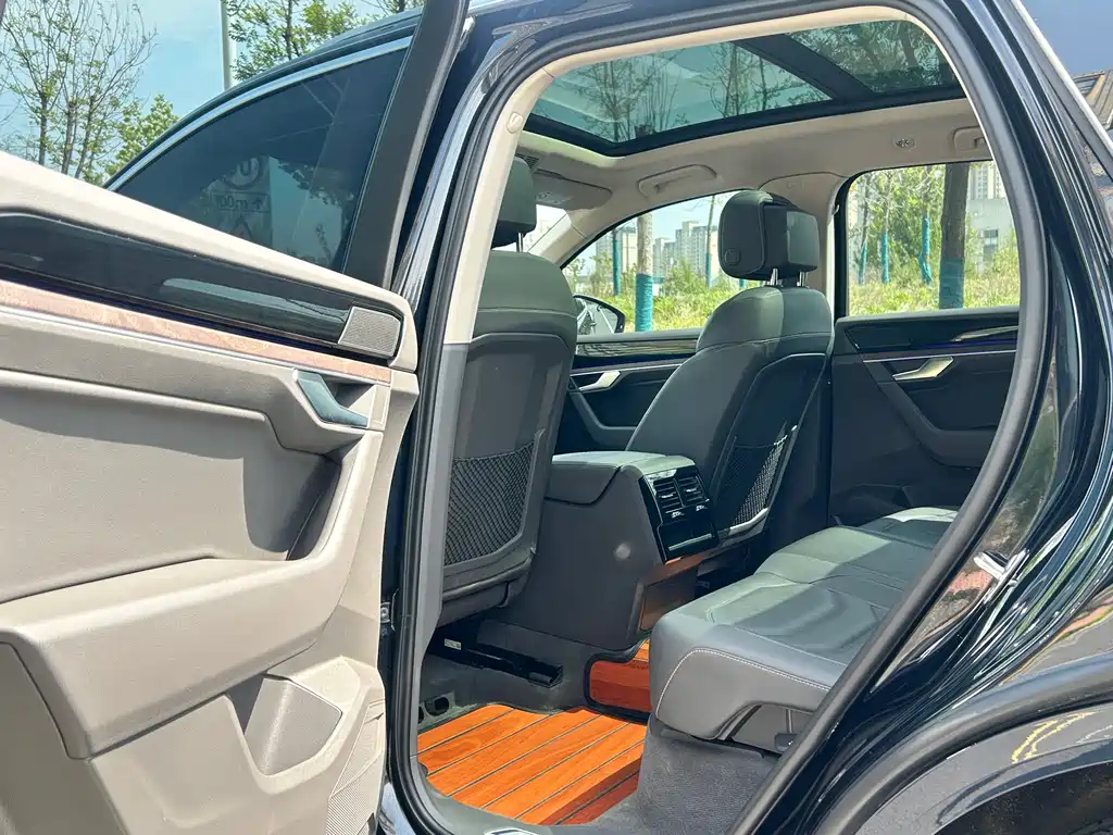 Touareg 2019 3.0TSI Ruifeng Edition National V купить на сайте DeffCars