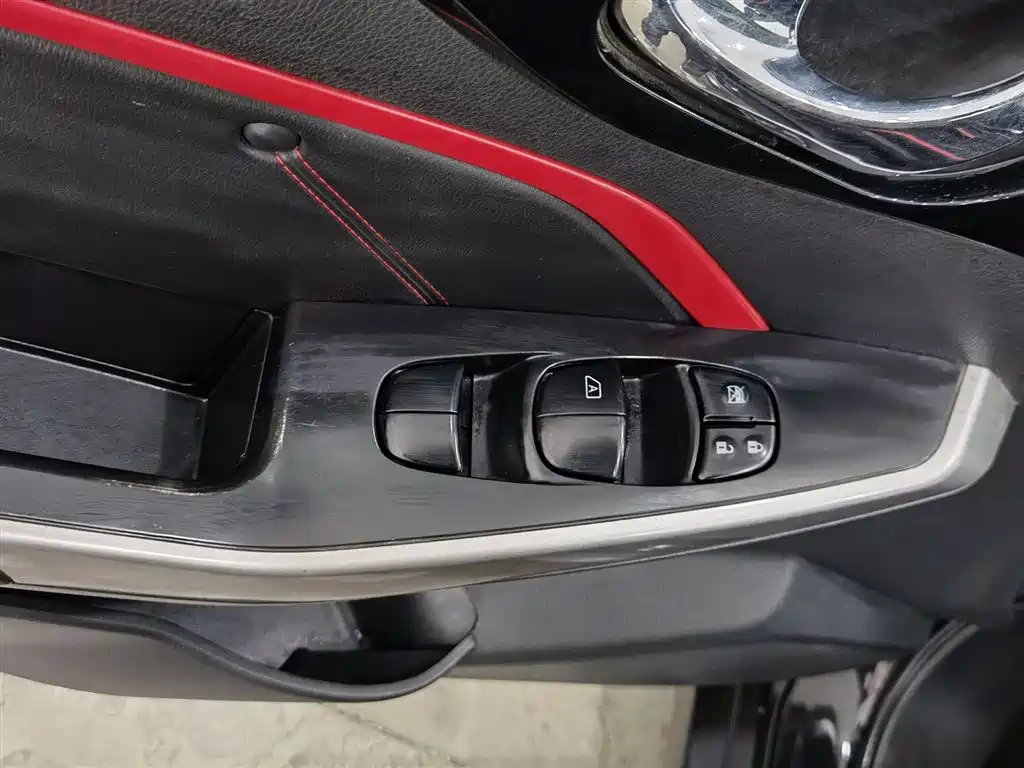 Venucia D60 2019 1.6L XL Manual Intelligent Link Elite Edition купить на сайте DeffCars