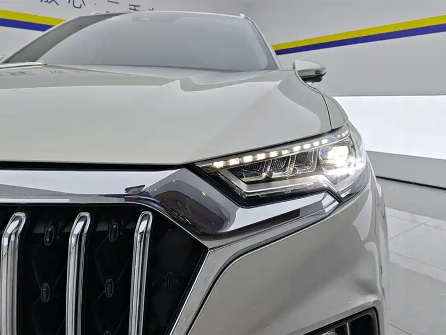 Hongqi HS5 2022 2.0T Zhilian Qixiang four-wheel drive version купить на сайте DeffCars