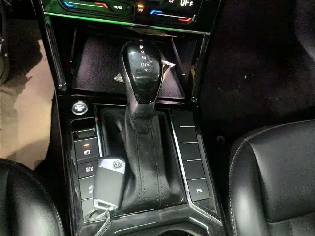 Passat 2023 330TSI Starry Sky Elite Edition купить на сайте DeffCars