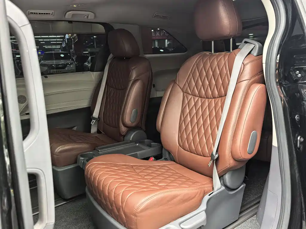 SIENNA 2021 2.5L Hybrid Comfort Edition купить на сайте DeffCars