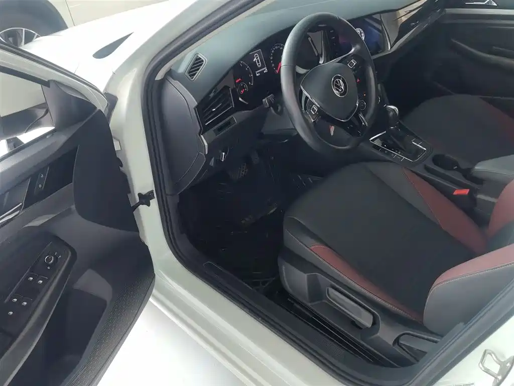Bora 2021 1.5L automatic comfort intelligent connected version купить на сайте DeffCars