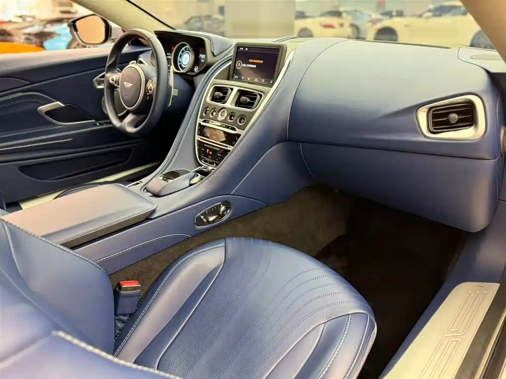 Aston Martin DB11 2020 4.0T V8 Coupe купить на сайте DeffCars