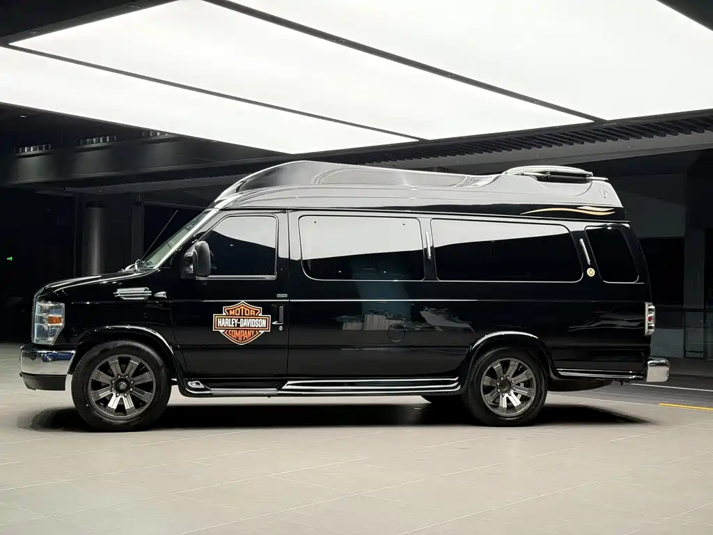 Ford E350 2011 5.4L Platinum Edition купить на сайте DeffCars