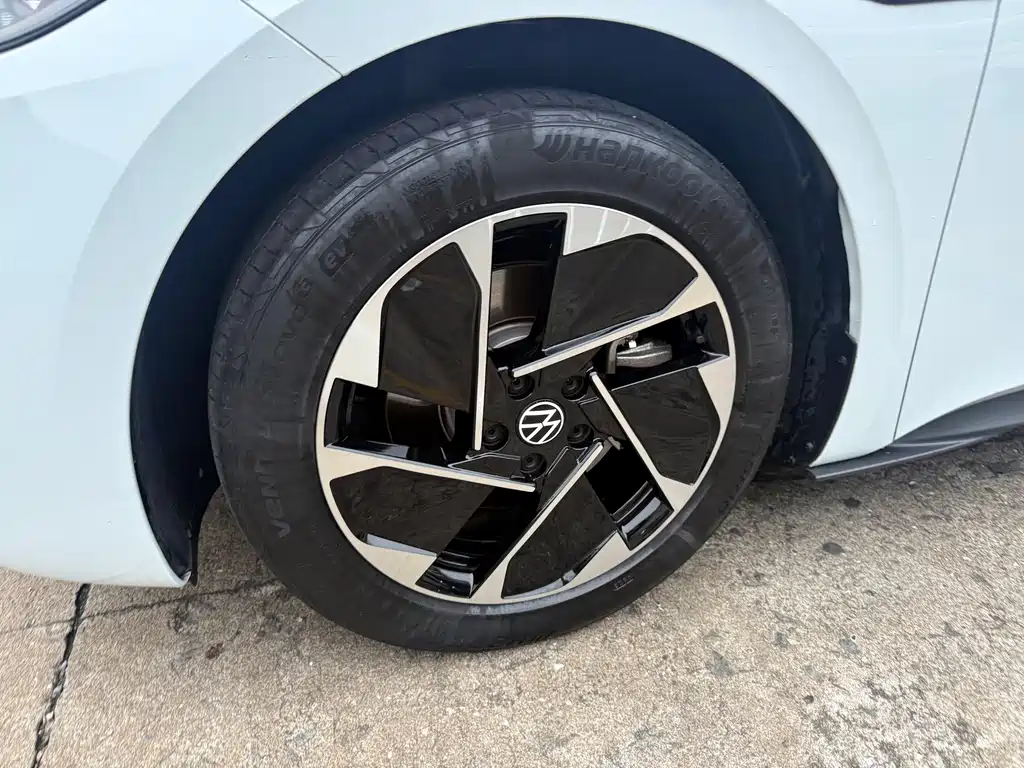 Volkswagen ID.3 2023 Pure Smart Edition купить на сайте DeffCars