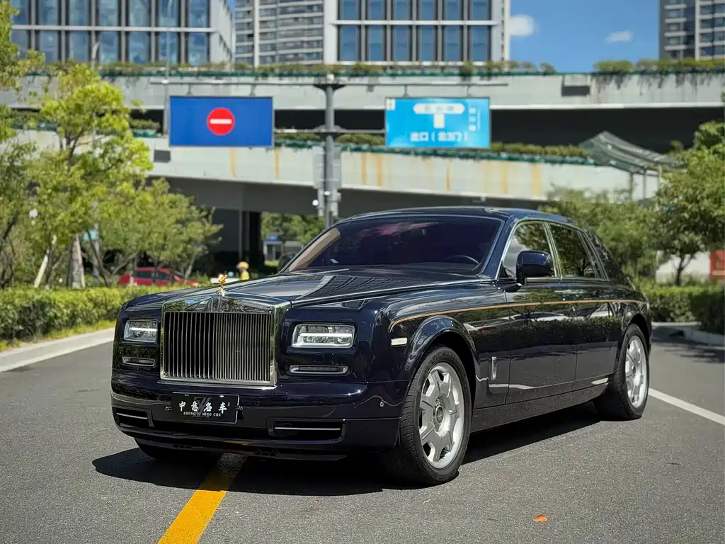 Phantom 2013 6.7L Standard Edition купить на сайте DeffCars