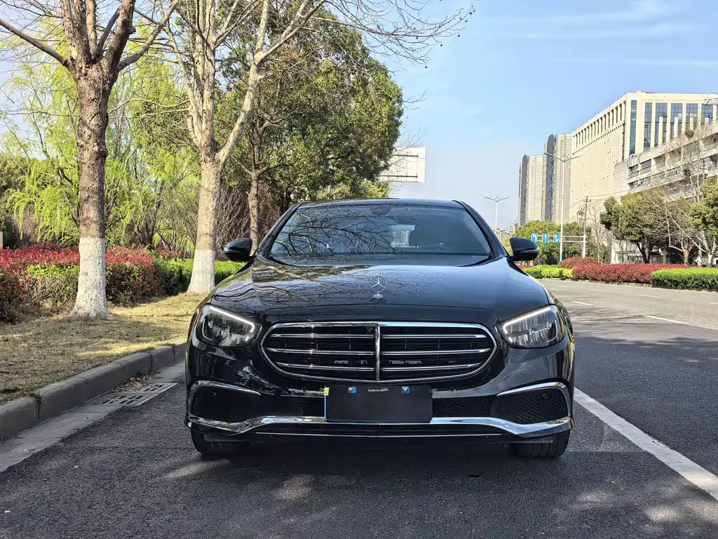 Mercedes-Benz E-Class 2023 E 300 L Fashion купить на сайте DeffCars