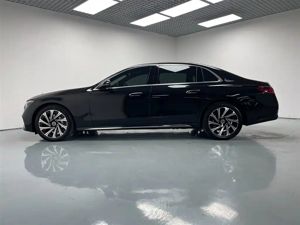 Mercedes-Benz E-Class 2024 E 300 L Luxury Model купить на сайте DeffCars