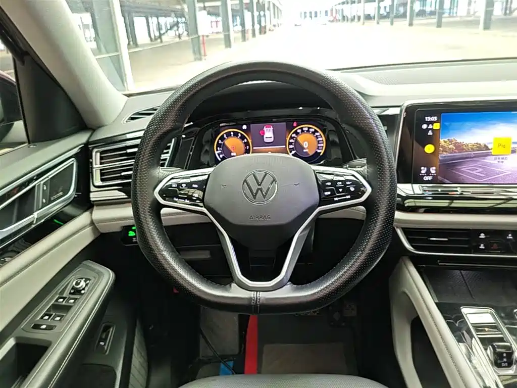 Touron 2023 530 V6 four-wheel drive flagship version купить на сайте DeffCars