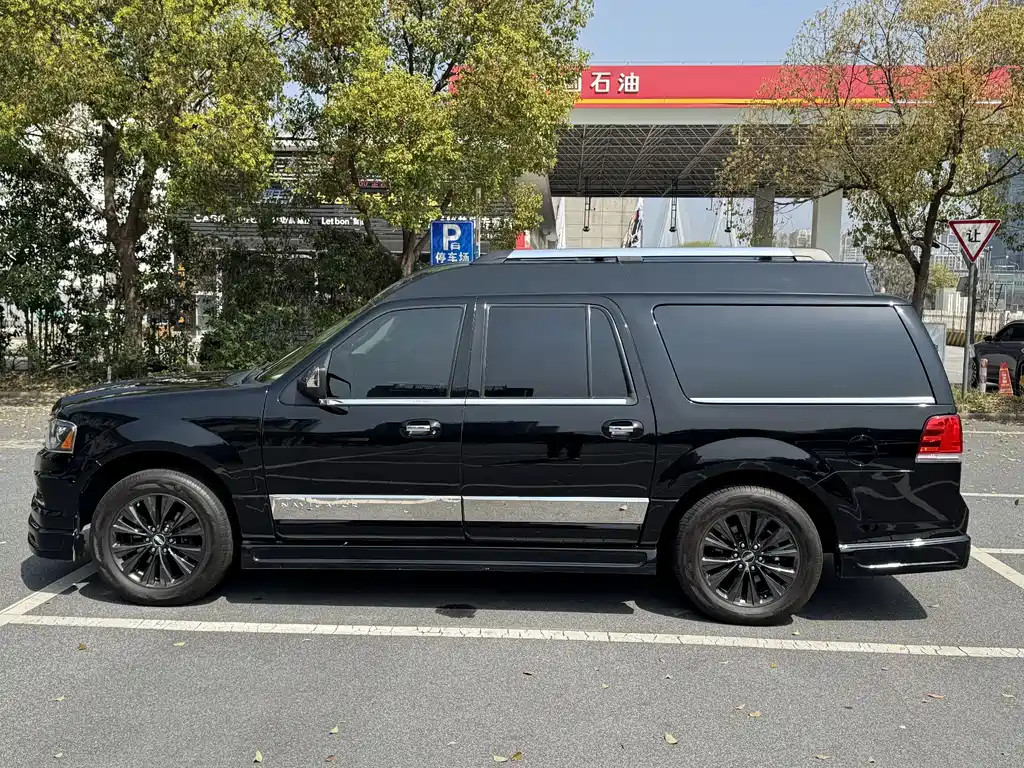Navigator 2018 3.5T President Series National V купить на сайте DeffCars