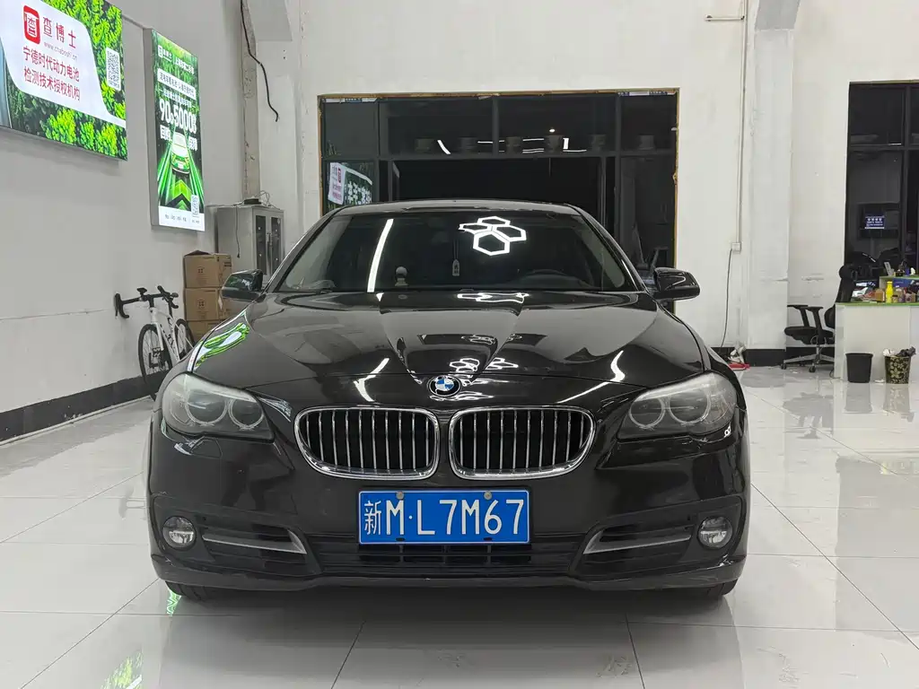 BMW 5 Series 2014 520Li Elegant купить на сайте DeffCars