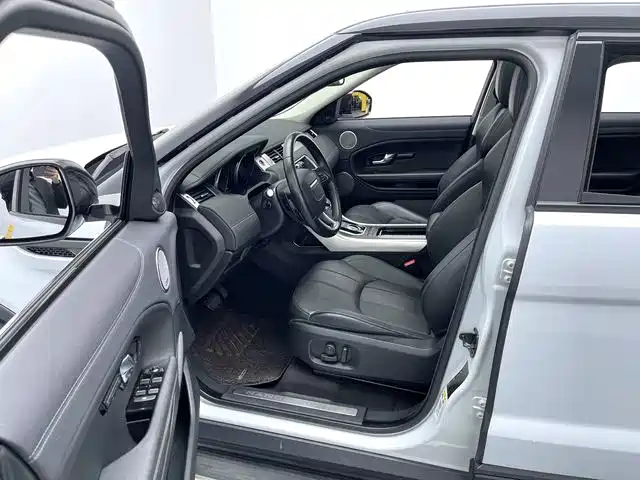 Range Rover Evoque 2017 2.0T SE PLUS Smart Edition купить на сайте DeffCars