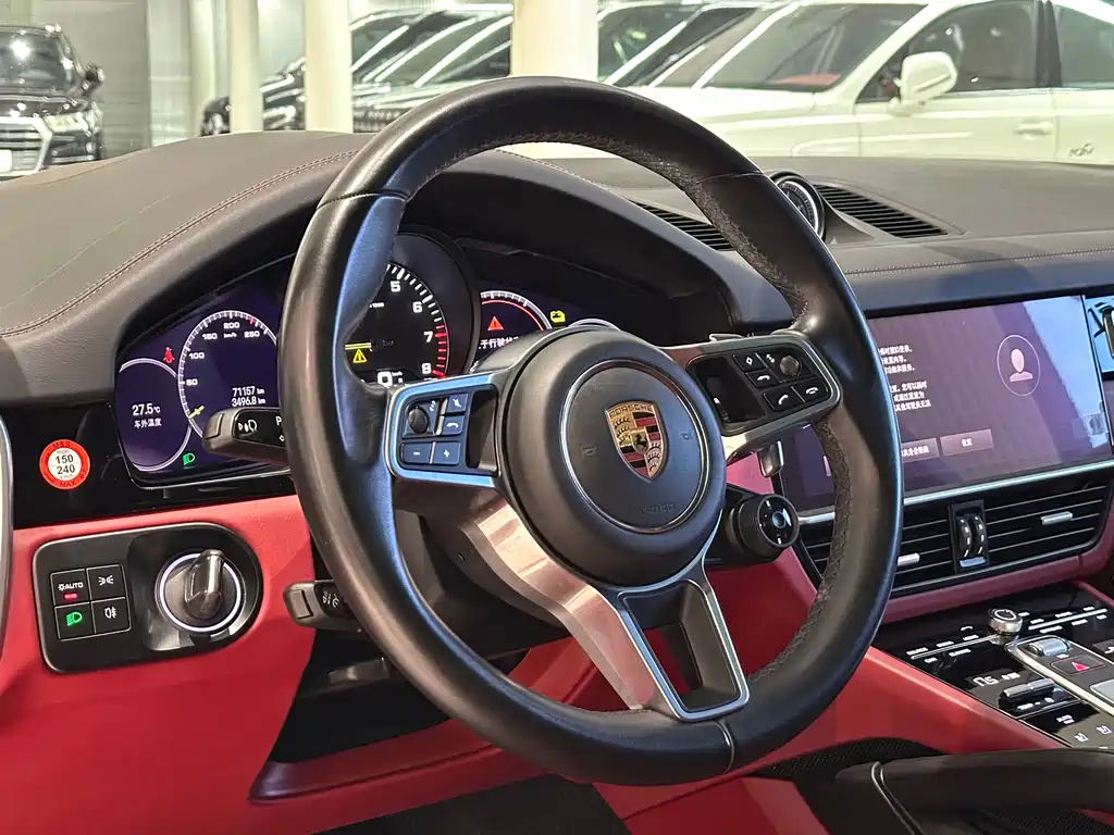 Cayenne New Energy 2023 Cayenne E-Hybrid 2.0T Platinum Edition купить на сайте DeffCars