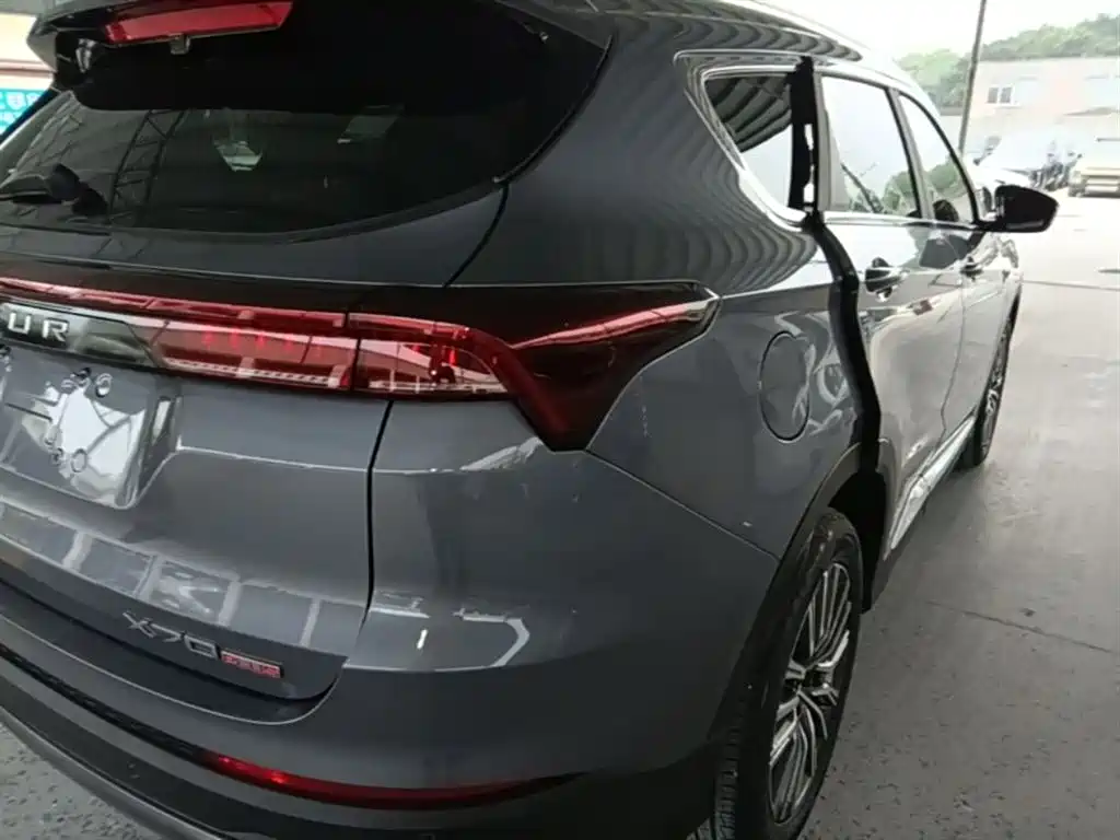 Jietu X70 PLUS 2023 model 1.6T DCT powerhouse 5 seats купить на сайте DeffCars